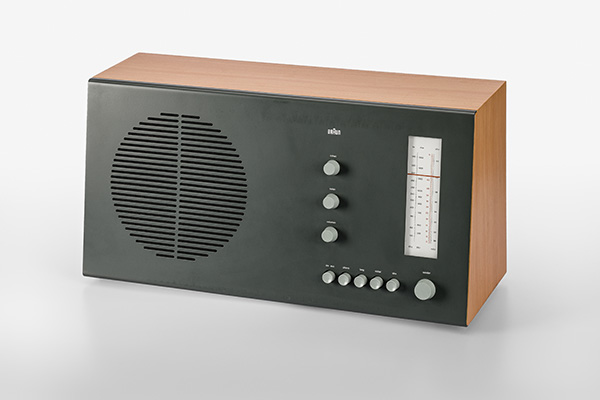 RT 20 table radio for long wave, medium wave and FM, designed by Dieter Rams, 1961 Photo: Andreas Kugel © rams foundation