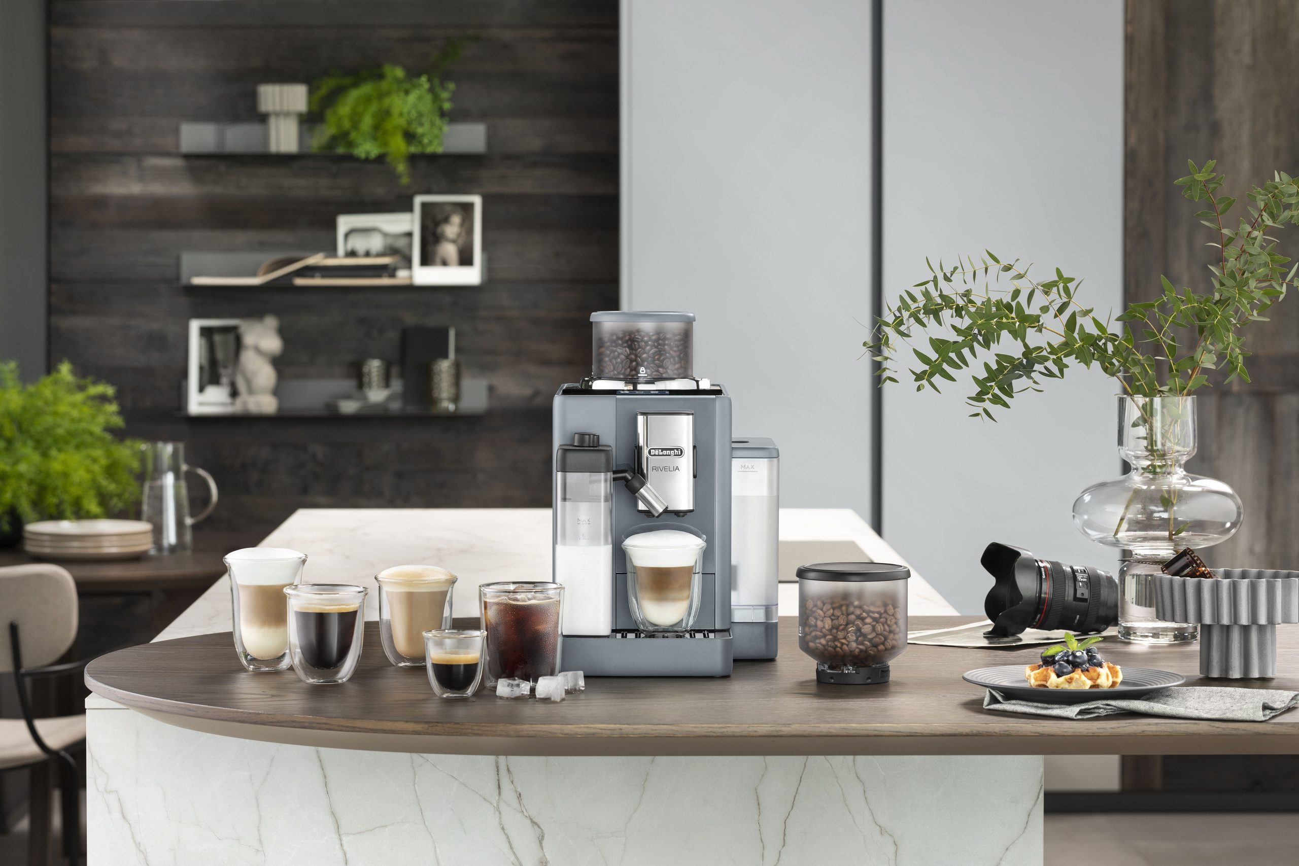 Automatic coffee machine from De'Longhi