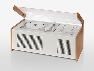 SK 4 Mono Radio-Phonokombination mit 3 tourigem Plattenspieler für UKW und Mittelwellenempfang, Design: Dieter Rams / Hans Gugelot, 1956 © rams foundation